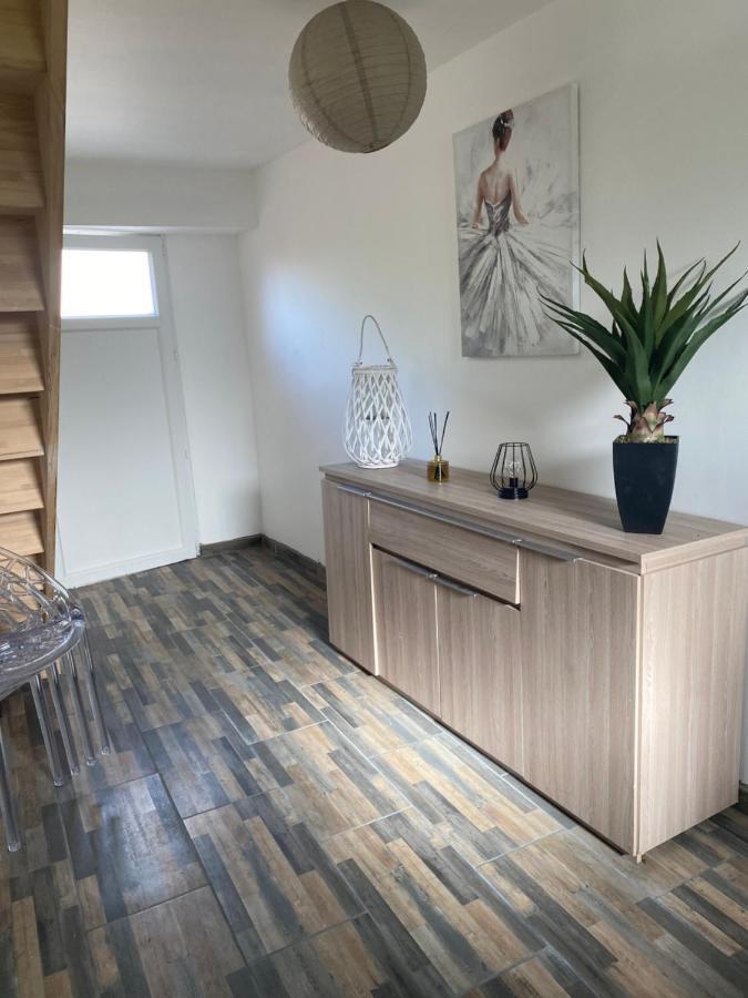 Appartement Contemporain Dange-Saint-Romain Buitenkant foto